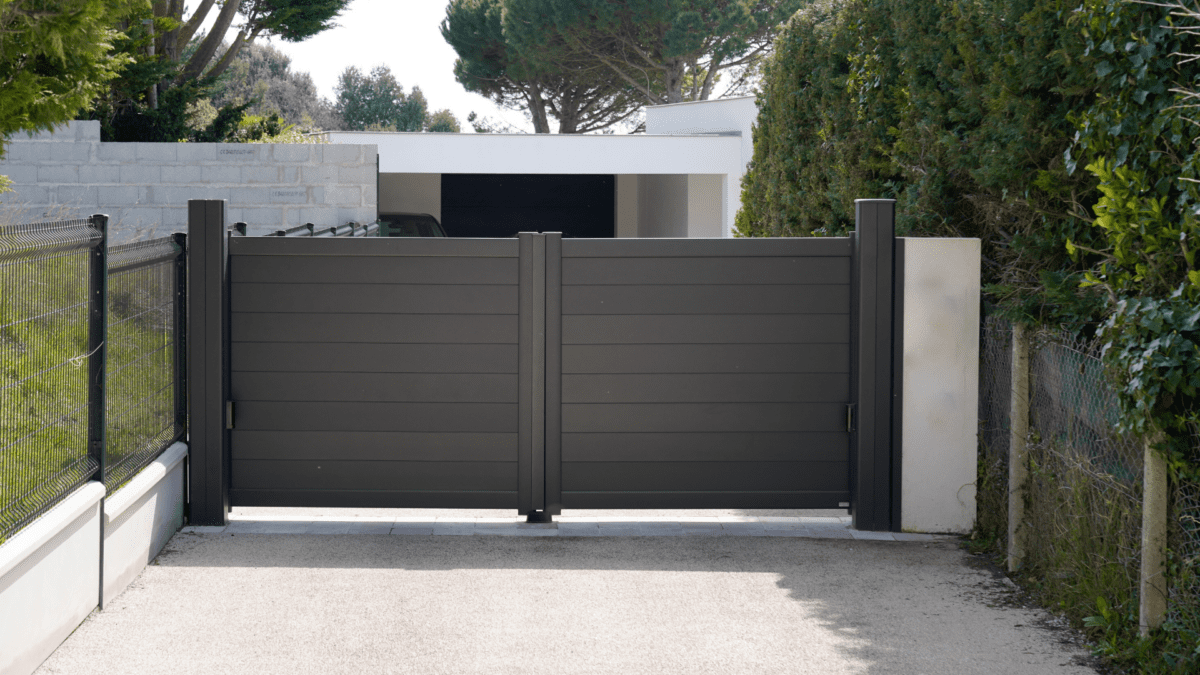 Premium Custom Fencing & Gates for Your Property